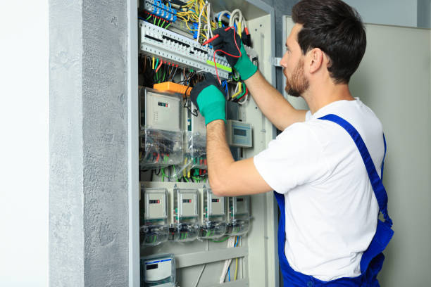 Best Local Electrician Companies  in Pineville, NC
